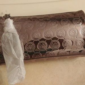 New(Authentic) Brand New Michael Kors Cosmetic bag